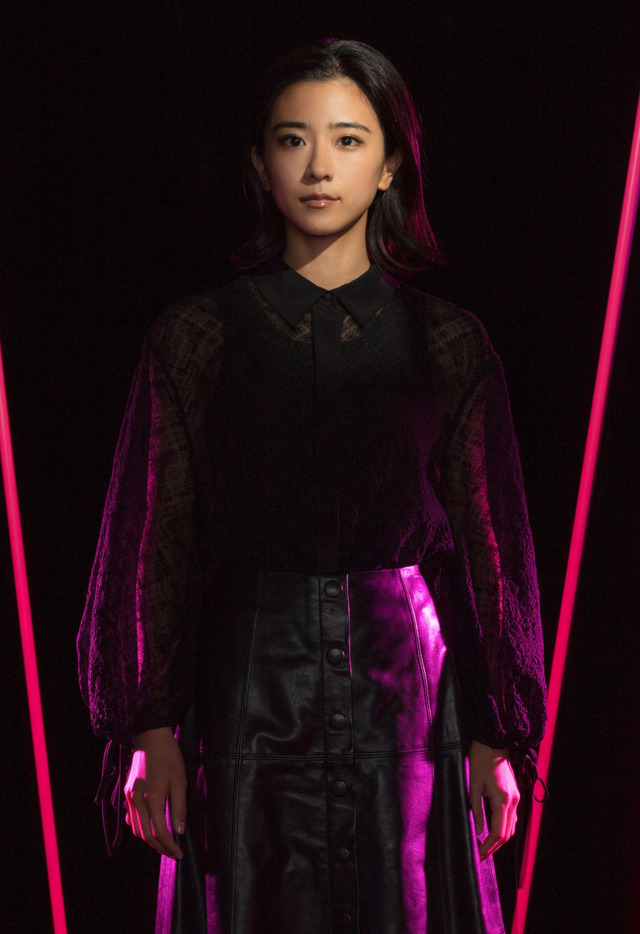 黒島結菜／吉川氷柱「クロサギ」(C)TBS