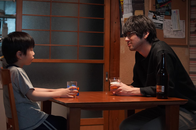 『夜、鳥たちが啼く』　（C）2022 クロックワークス