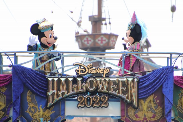 東京ディズニーシーでもハロウィンのスペシャルイベント開催！As to Disney artwork, logos and properties： (C) Disney