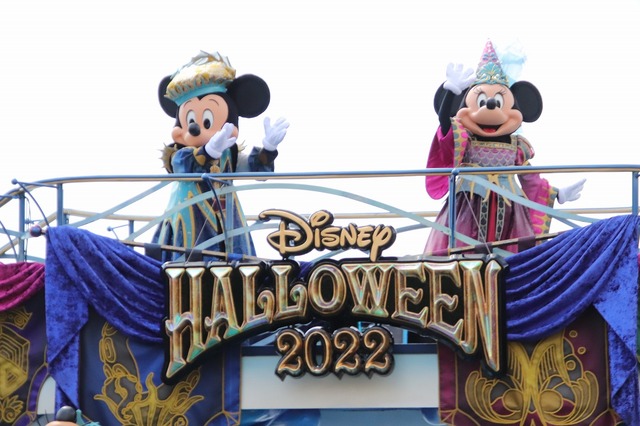 東京ディズニーシーでもハロウィンのスペシャルイベント開催！As to Disney artwork, logos and properties： (C) Disney