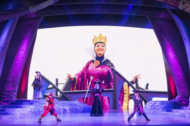 東京ディズニーシー、「ハロウィーンタイム・ウィズ・ユー」お披露目！As to Disney artwork, logos and properties： (C) Disney