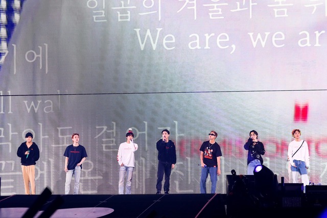 『BTS: PERMISSION TO DANCE ON STAG -LA』©2022 BIGHIT MUSIC & HYBE. All Rights Reserved.