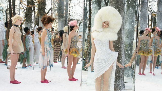 『ヴィザージュ』