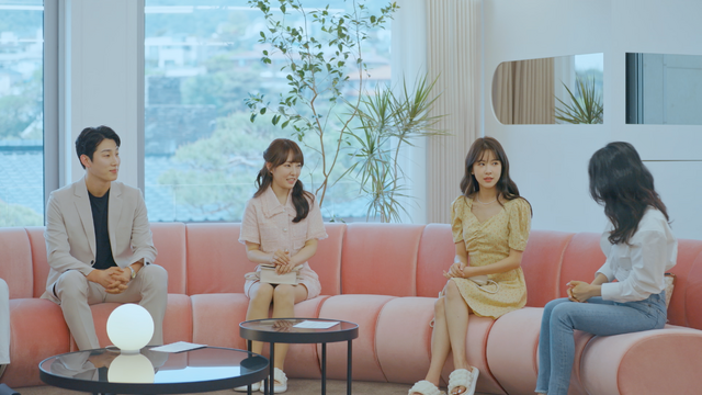 「ピンク・ライ ～嘘を知っても愛せますか？」第1話＆第2話　© 2022 Disney and related entities