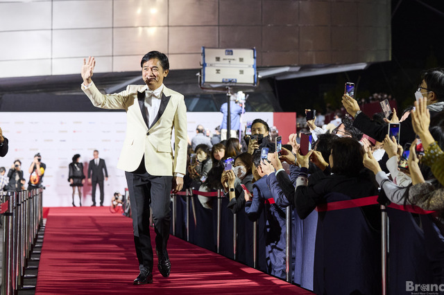 【釜山国際映画祭2022】トニー・レオンの登場に大歓声が巻き起こる！開幕式レポート