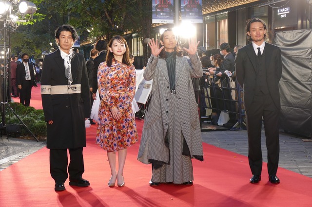 第35回東京国際映画祭『山女』森山未來、永瀬正敏ら