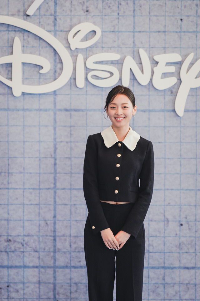 「代理リベンジ」© 2022 Disney and its related entities