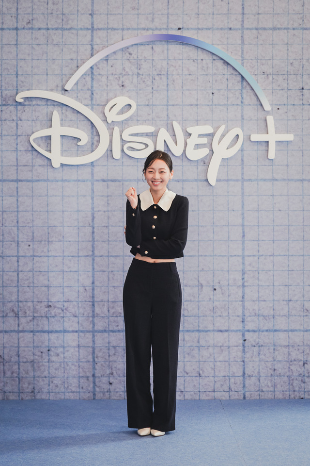 「代理リベンジ」© 2022 Disney and its related entities