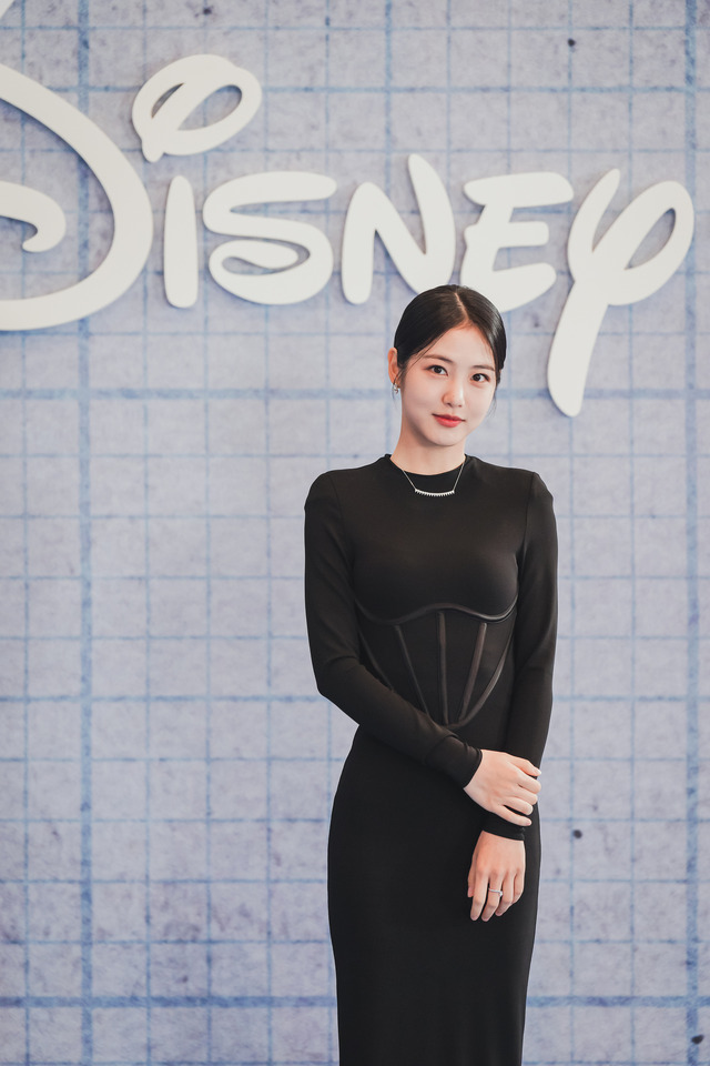 「代理リベンジ」© 2022 Disney and its related entities