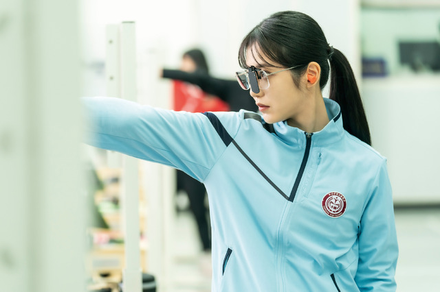 「代理リベンジ」© 2022 Disney and its related entities