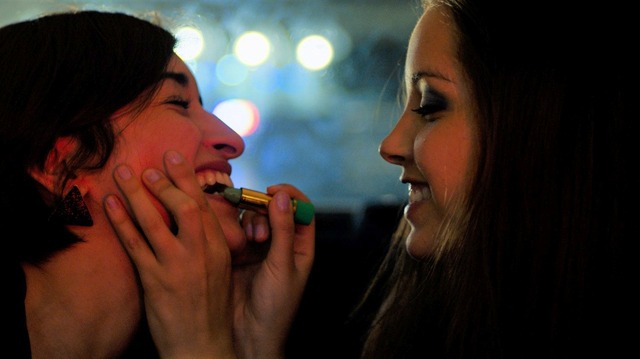 『パピチャ 未来へのランウェイ』　（C）2019 HIGH SEA PRODUCTION - THE INK CONNECTION - TAYDA FILM - SCOPE PICTURES - TRIBUS P FILMS - JOUR2FETE - CREAMINAL - CALESON - CADC