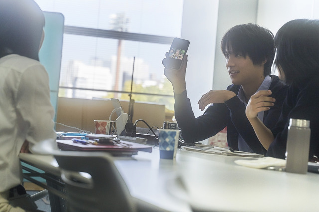 『スクロール』（C）橋⽖駿輝／講談社 （C）2023映画「スクロール」製作委員会