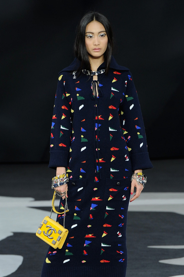 「シャネル」のプレタポルテ2013年秋冬コレクション