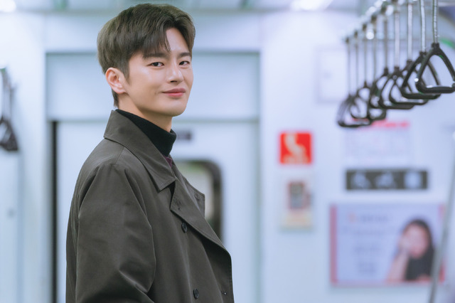 「ある日、私の家の玄関に滅亡が入ってきた』　(C) STUDIO DRAGON CORPORATION