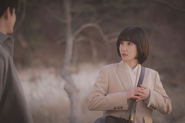 Netflixシリーズ「ウ・ヨンウ弁護士は天才肌」独占配信中