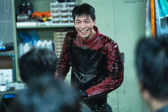 「バッド・アンド・クレイジー」　© 2021 IQIYI INTERNATIONAL SINGAPORE PTE. LTD. All rights reserved.