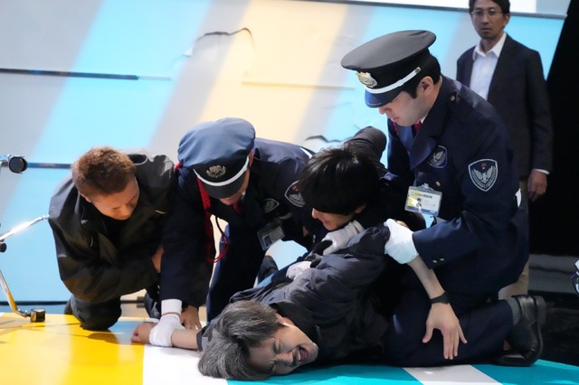 「エルピス―希望、あるいは災い―」