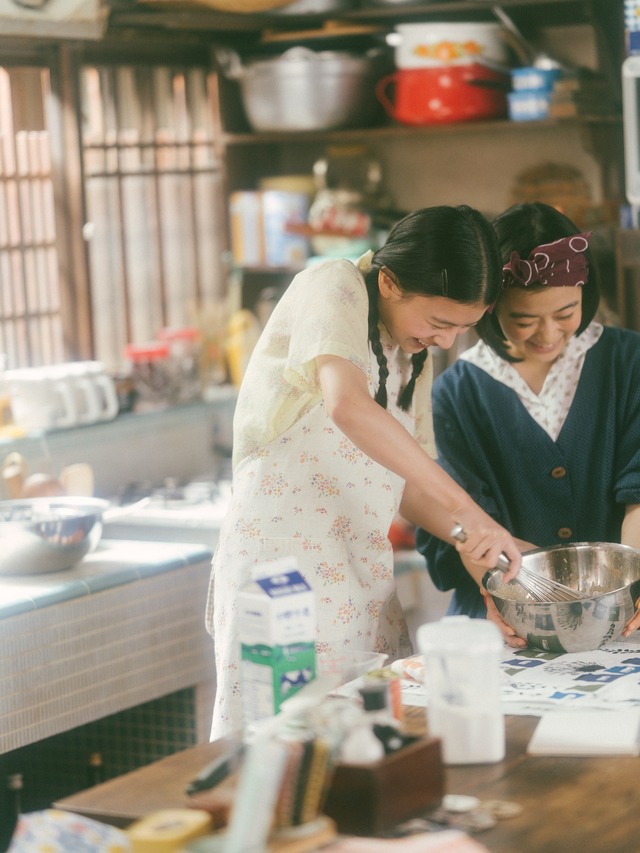 Netflixシリーズ「舞妓さんちのまかないさん」メイキングカット©小山愛子・小学館／STORY inc.