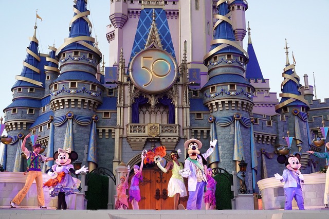 Mickey's Magical Friendship Faire（22年11月撮影）