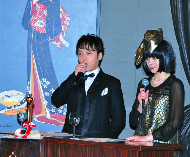 柏原収史＆朱永菁 in 「第1回ビバリーヒルズ映画祭ジャパン」授賞式