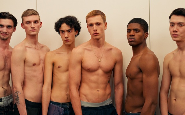 『逆転のトライアングル』Fredrik Wenzel © Plattform Produktion