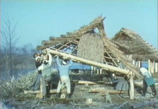 『チセ・アカラ―われらいえをつくる』［日本語版］© GROUP GENDAI FILMS CO., LTD.