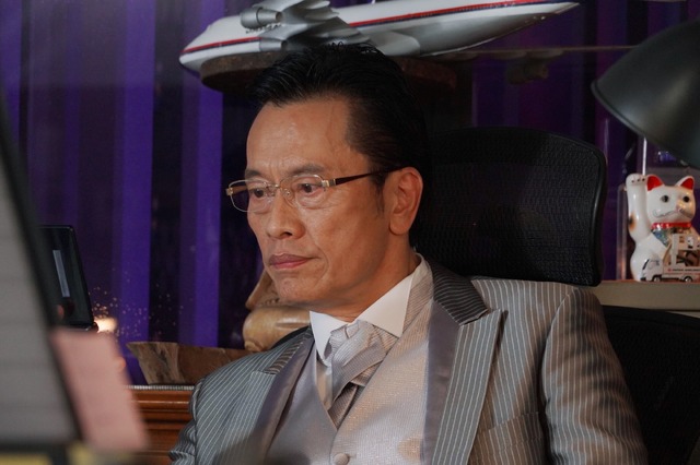 遠藤憲一／会長・柏木史郎役「エンジェルフライト 国際霊柩送還士」