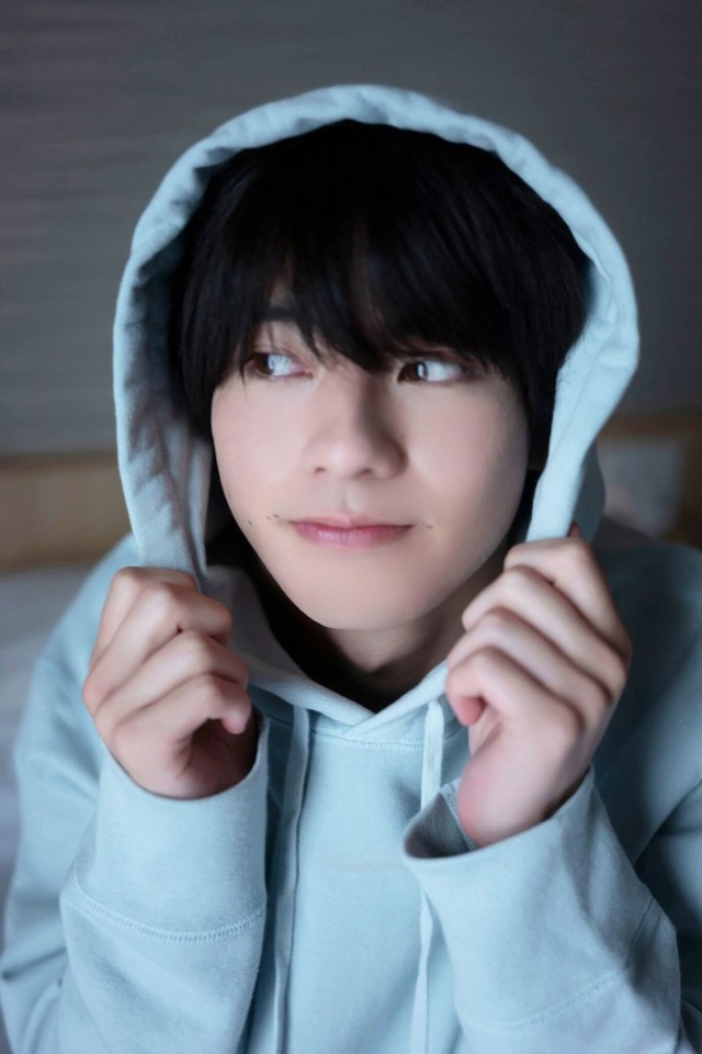 「前田拳太郎1st写真集 Awake」©KADOKAWA／写真：横山マサト