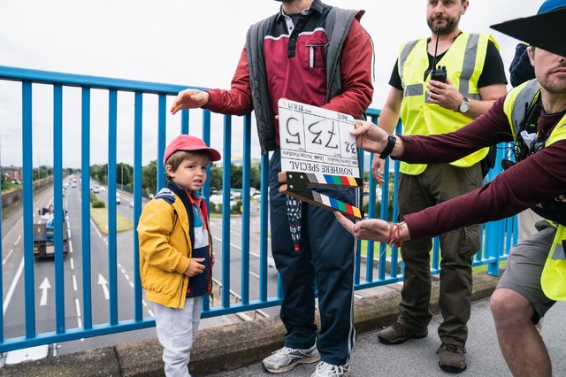 『いつかの君にもわかること』メイキング© 2020 picomedia srl digital cube srl nowhere special limited rai cinema spa red wave films uk limited avanpost srl.