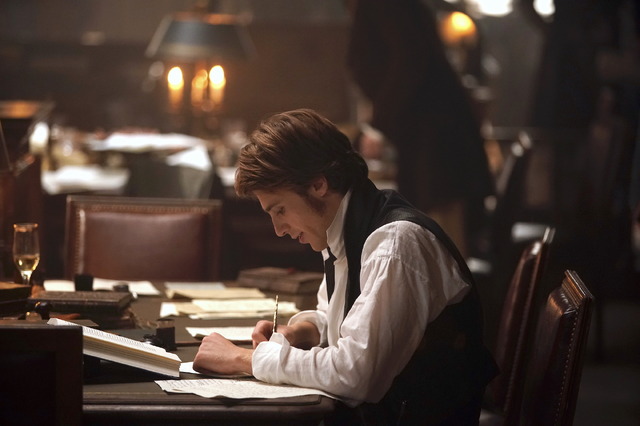 『幻滅』© 2021 CURIOSA FILMS - GAUMONT - FRANCE 3 CINÉMA - GABRIEL INC. ‒ UMEDIA