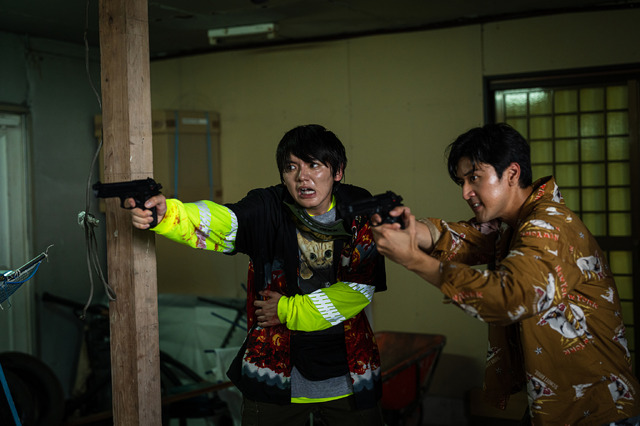 『ベイビーわるきゅーれ 2 ベイビー』©2023「ベイビーわるきゅーれ 2 ベイビー」製作委員会