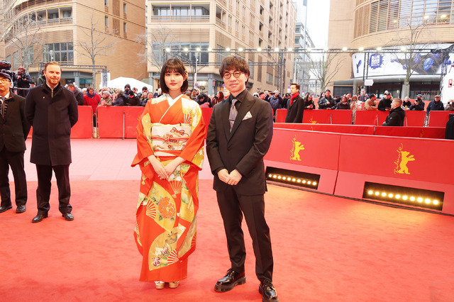 レッドカーペット『すずめの戸締まり』©2022「すずめの戸締まり」製作委員会