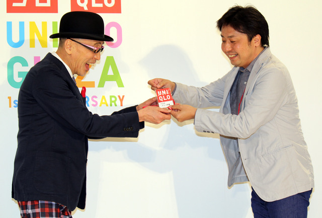 “1日店長”となったテリー伊藤＆松本店長 in 「ユニクロ」銀座店1周年記念トークショー