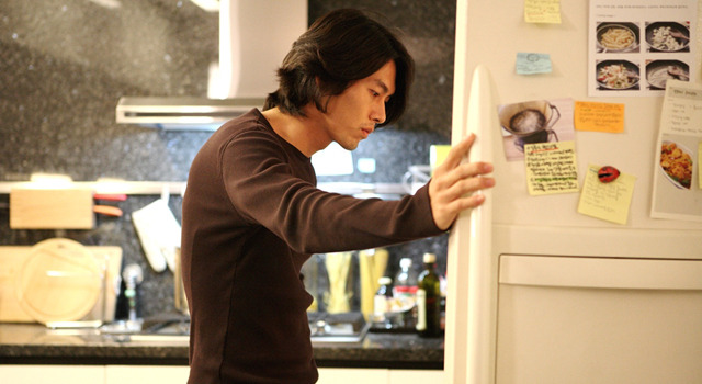 『愛してる、愛してない』ヒョンビンのオフショット -(C) 2011 bom Film Productions co.,ltd. All rights reserved.