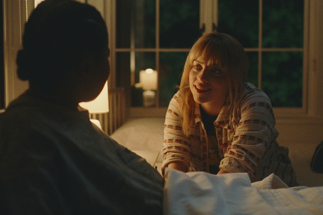 「キラー・ビー」©Amazon Studios