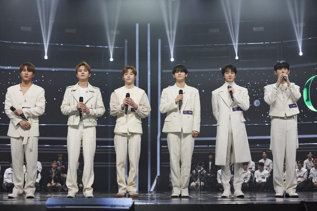 「PEAK TIME」　(C) SLL Joongang Co.,Ltd & Studio Slam & AZING all rights reserved.