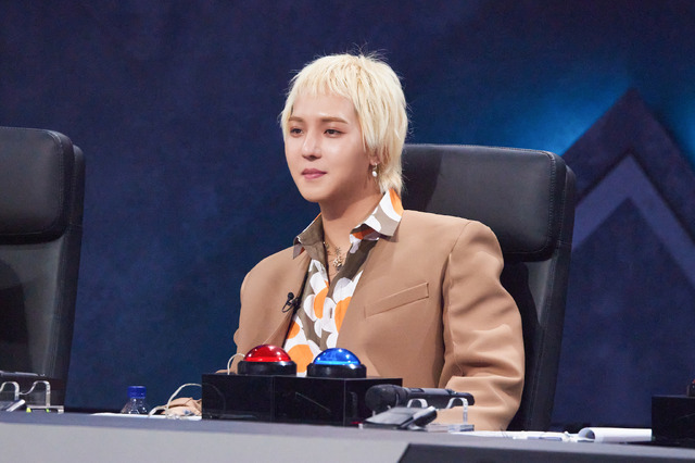 「PEAK TIME」　(C) SLL Joongang Co.,Ltd & Studio Slam & AZING all rights reserved.