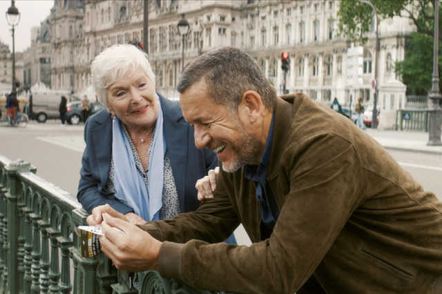 『パリタクシー』© 2022 - UNE HIRONDELLE PRODUCTIONS, PATHE FILMS, ARTÉMIS PRODUCTIONS, TF1 FILMS PRODUCTION