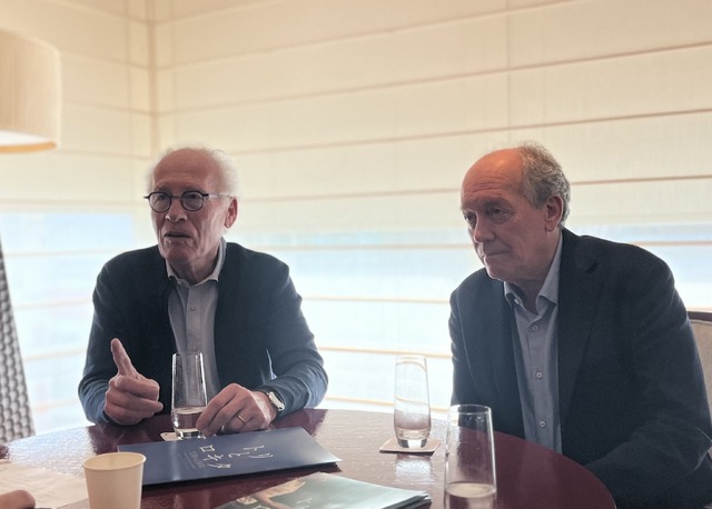 『トリとロキタ』ダルデンヌ兄弟インタビュー　©LES FILMS DU FLEUVE - ARCHIPEL 35 - SAVAGE FILM - FRANCE 2 CINÉMA - VOO et Be tv – PROXIMUS - RTBF(Télévision belge)