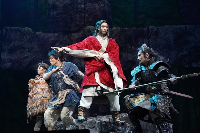 舞台「キングダム」帝劇公演 舞台写真©原泰久／集英社