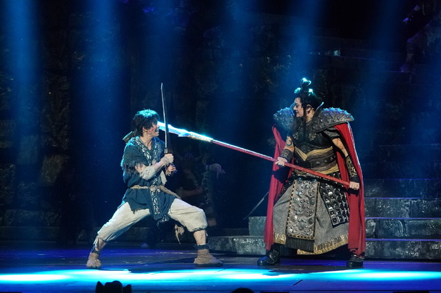 舞台「キングダム」帝劇公演 舞台写真©原泰久／集英社