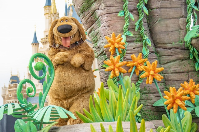 話題のデイタイムパレード「ディズニー・ハーモニー・イン・カラー」 | 動画を公開！As to Disney artwork, logos and properties： (C) Disney