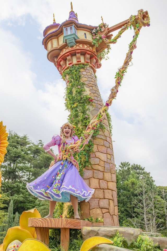 話題のデイタイムパレード「ディズニー・ハーモニー・イン・カラー」 | 動画を公開！As to Disney artwork, logos and properties： (C) Disney