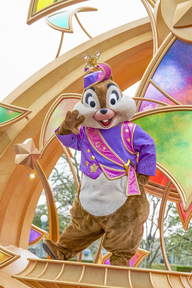 話題のデイタイムパレード「ディズニー・ハーモニー・イン・カラー」 | 動画を公開！As to Disney artwork, logos and properties： (C) Disney