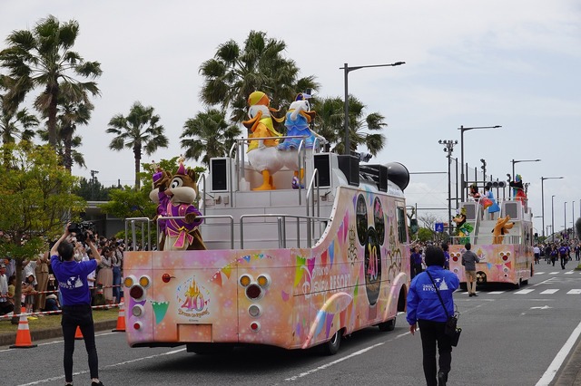 ミッキー＆フレンズが浦安の街に！浦安市市制施行40周年・千葉県誕生150周年記念式典＆パレード開催