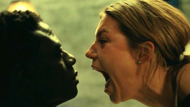 『ファイブ・デビルズ』© 2021 F Comme Film - Trois Brigands Productions - Le Pacte - Wild Bunch International - Auvergne-Rhône- Alpes Cinéma - Division