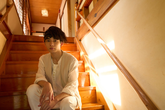 『岸辺露伴 ルーヴルへ行く』オフショット© 2023「岸辺露伴 ルーヴルへ行く」製作委員会 © LUCKY LAND COMMUNICATIONS/集英社