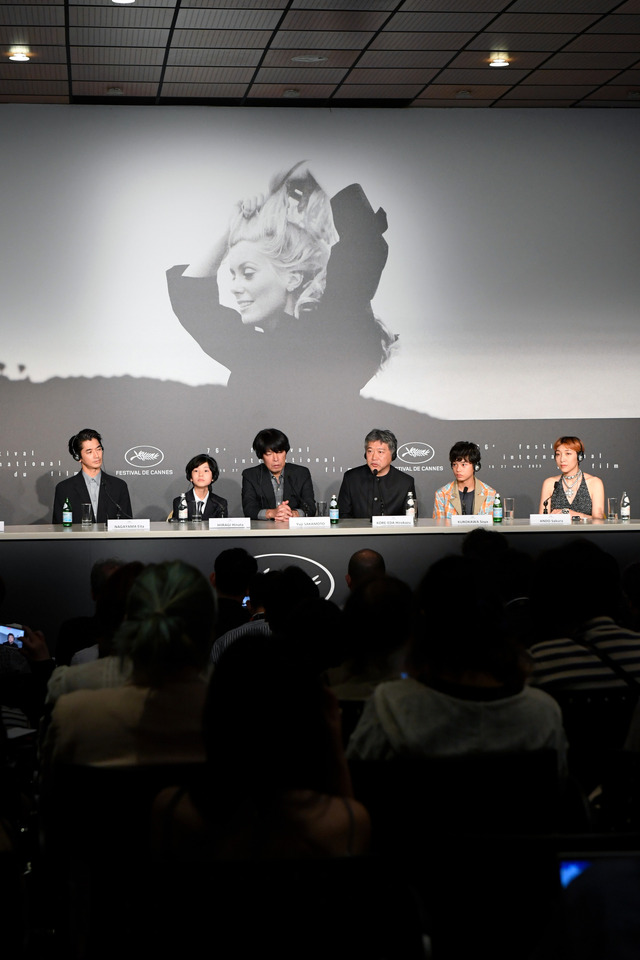 『怪物』第76回カンヌ国際映画祭 フォトコール ©2023「怪物」製作委員会