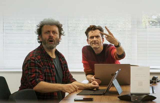 「ステージド3　俺たちの舞台、もうおしまい！？」　(c) Staged Films Limited MMXXII