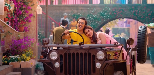 『サーカス』©  Reliance Entertainment